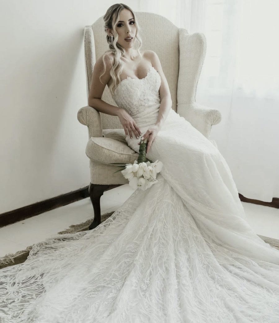 Novia real Rosewood